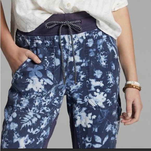 Anthropologie Nomad Joggers - Picture 4 of 15